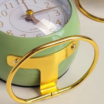 Hjemix | Vintage rund analog klokke